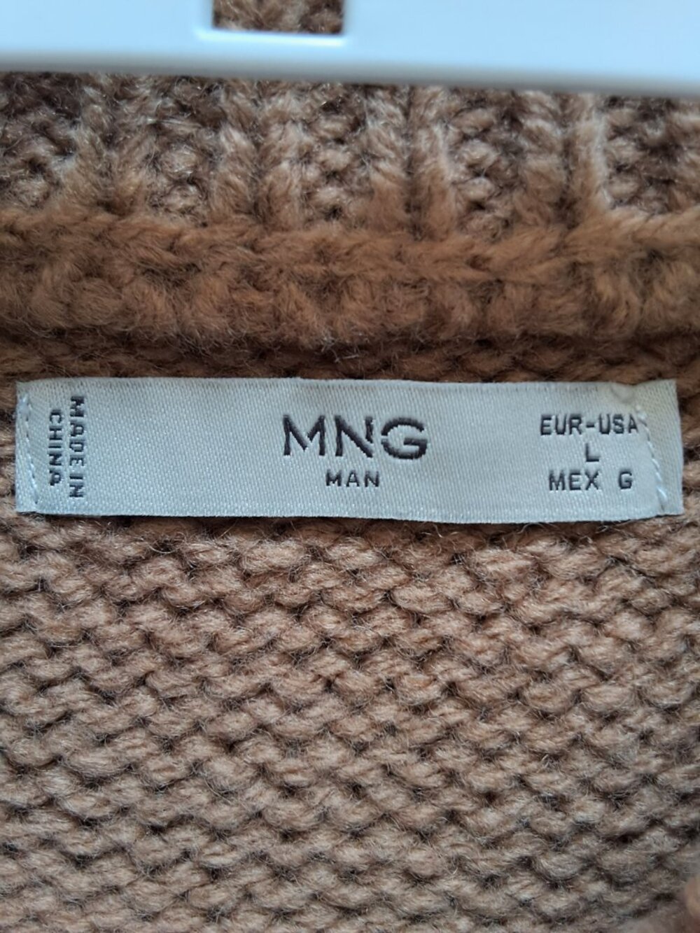 MNG Sweater - Picture 5 of 5